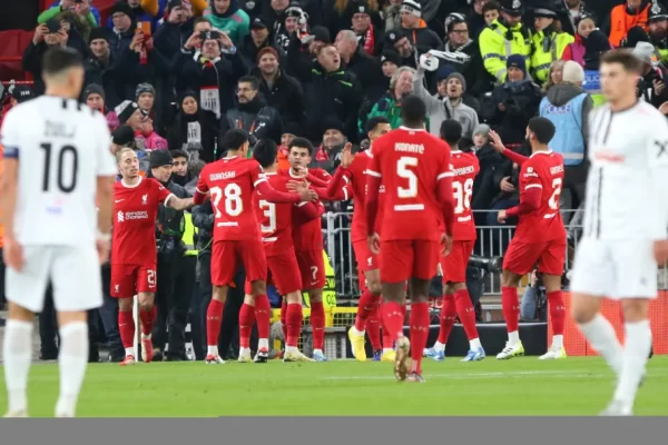 Liverpool 4-0 LASK Linz: Picking up after the Europa League game, the Reds narrowly beat Linz, advancing to the next round.
